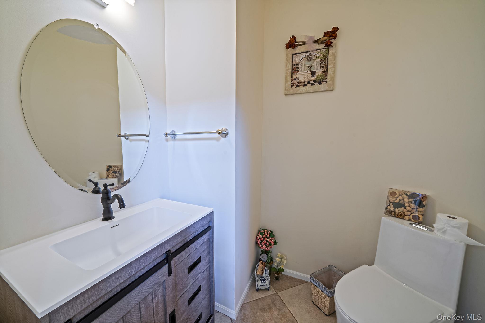 18 Cayla Lane, Port Jefferson Station, NY 11776