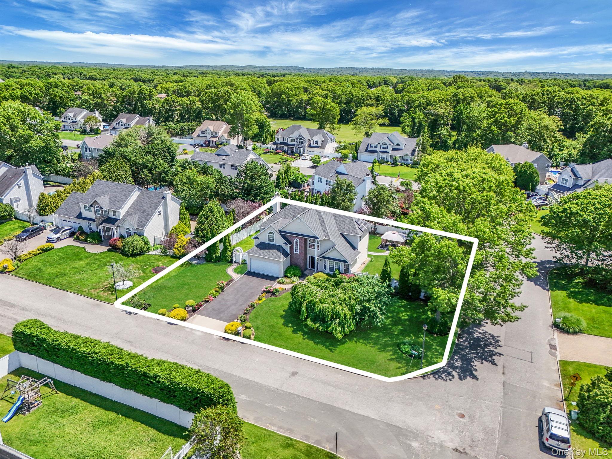 18 Cayla Lane, Port Jefferson Station, NY 11776