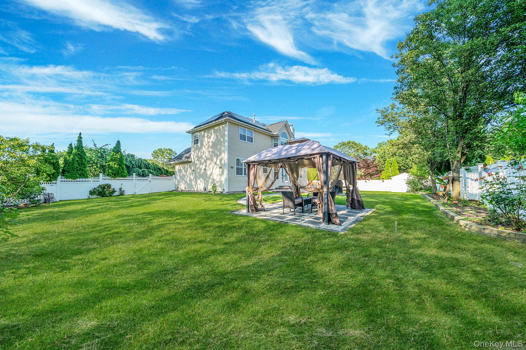 18 Cayla Lane, Port Jefferson Station, NY 11776