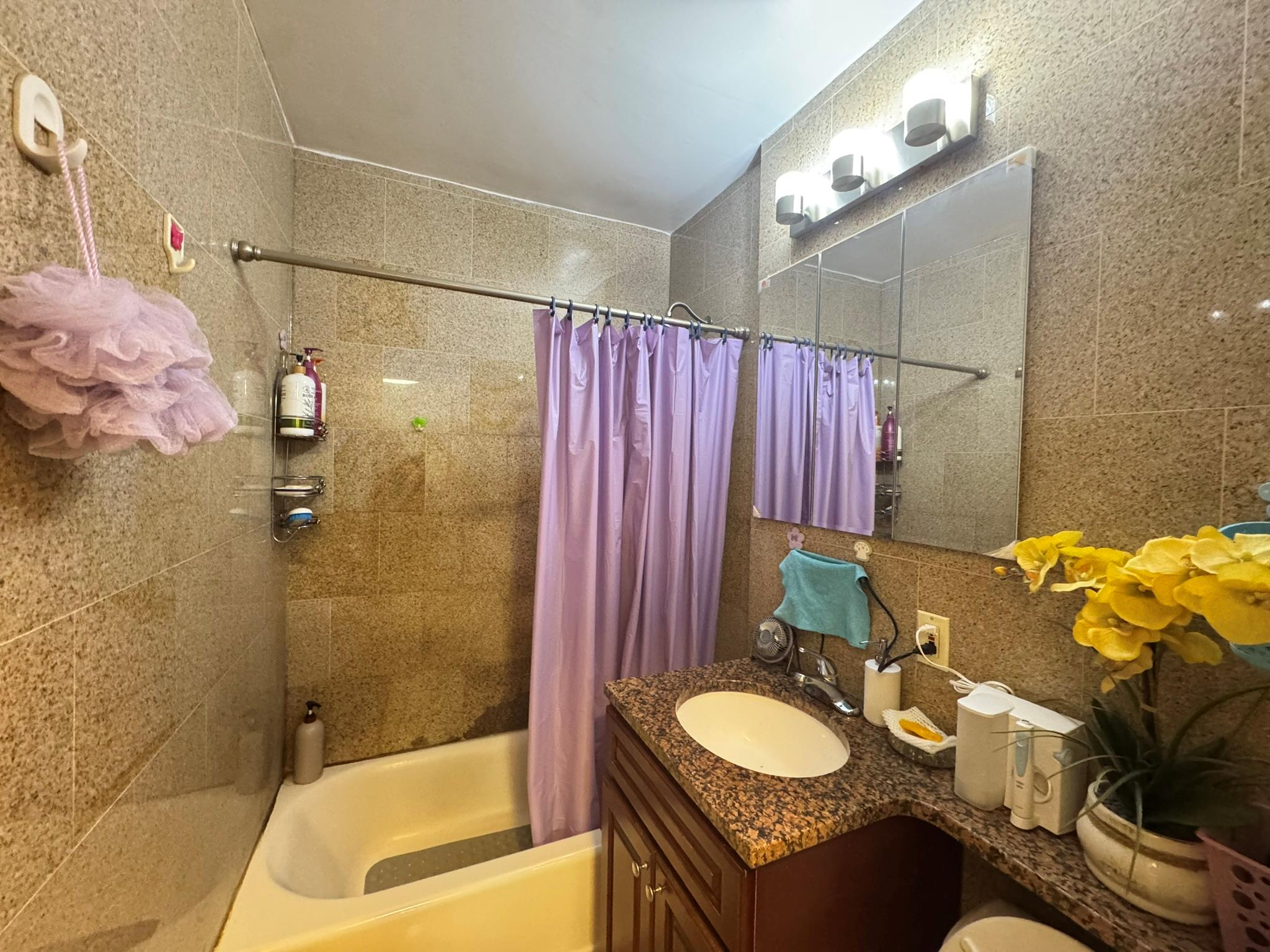 144-30 Sanford Avenue # 4N, Flushing, NY 11355