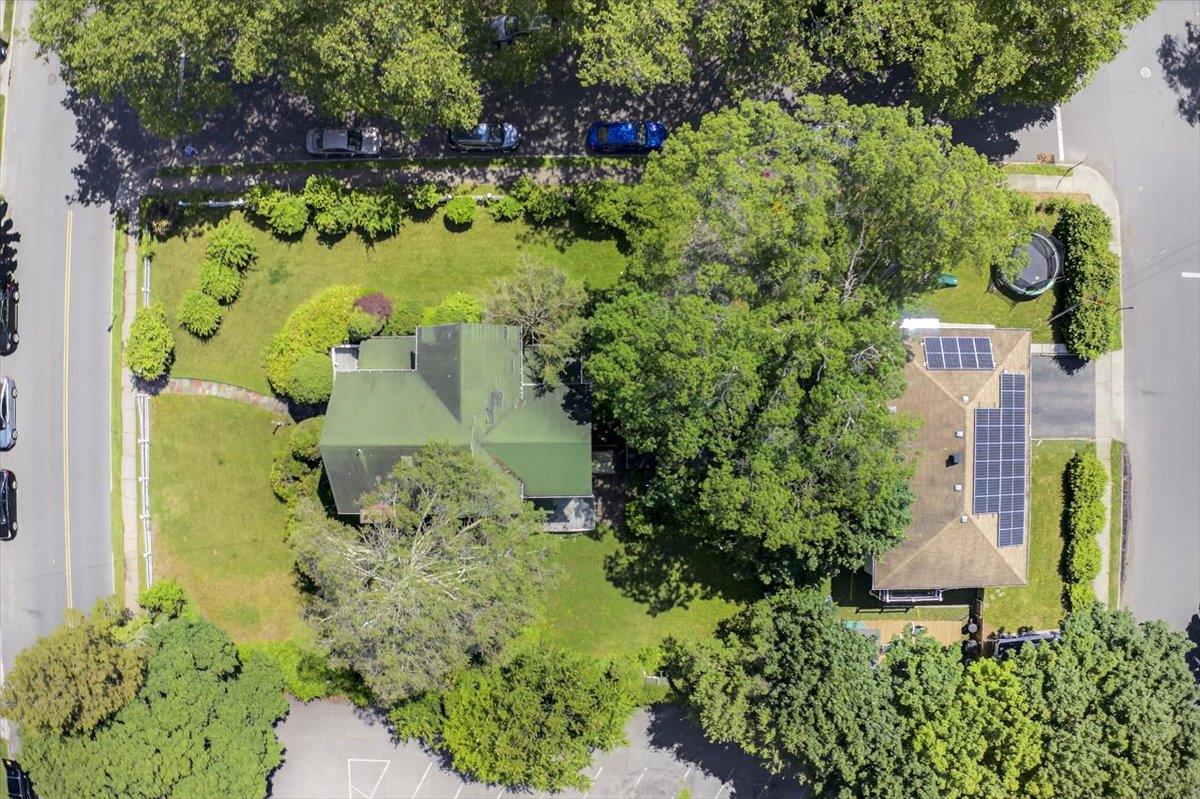 134 Warner Avenue, Roslyn Heights, NY 11577