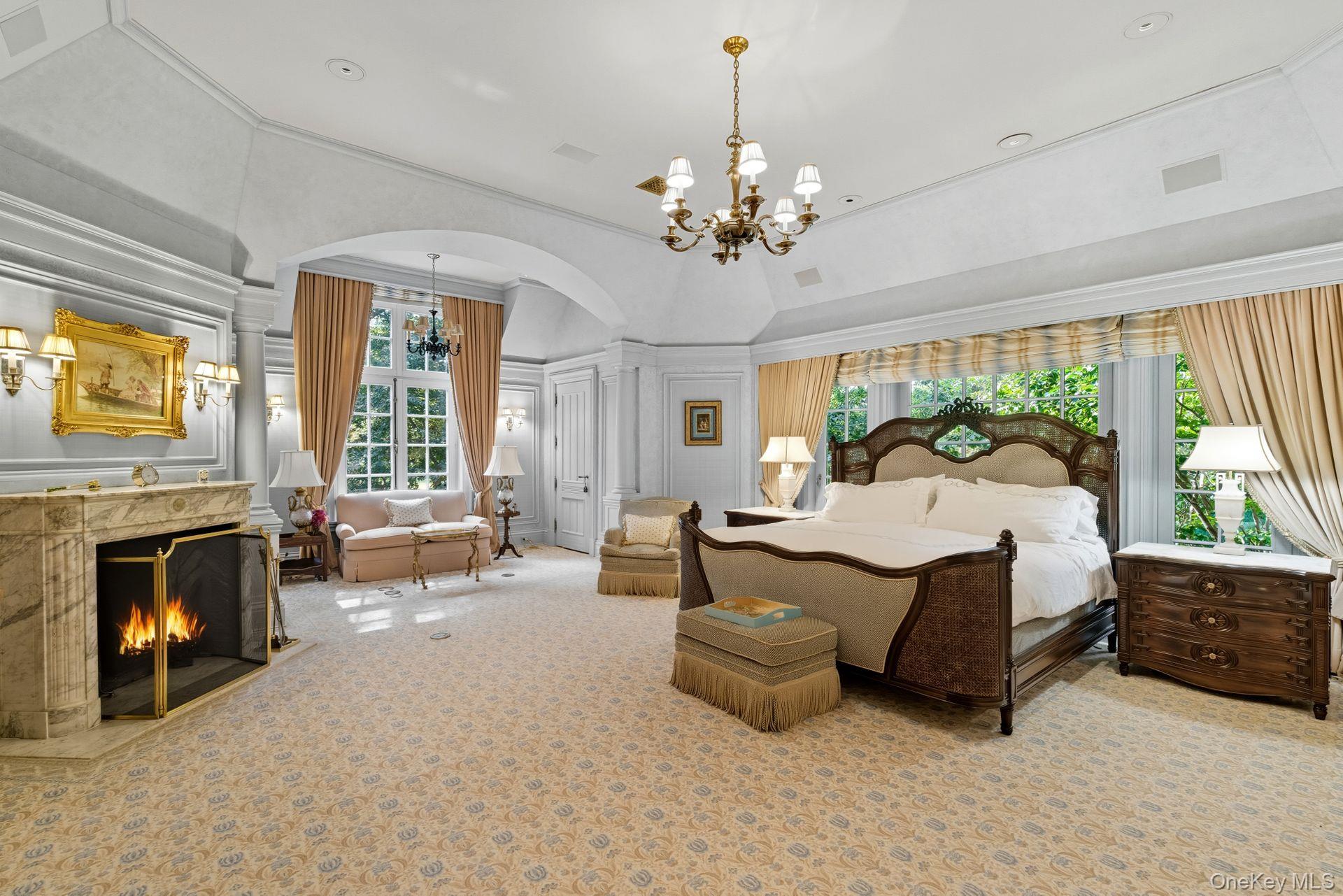 4 Red Fox Lane, Upper Brookville, NY 11545