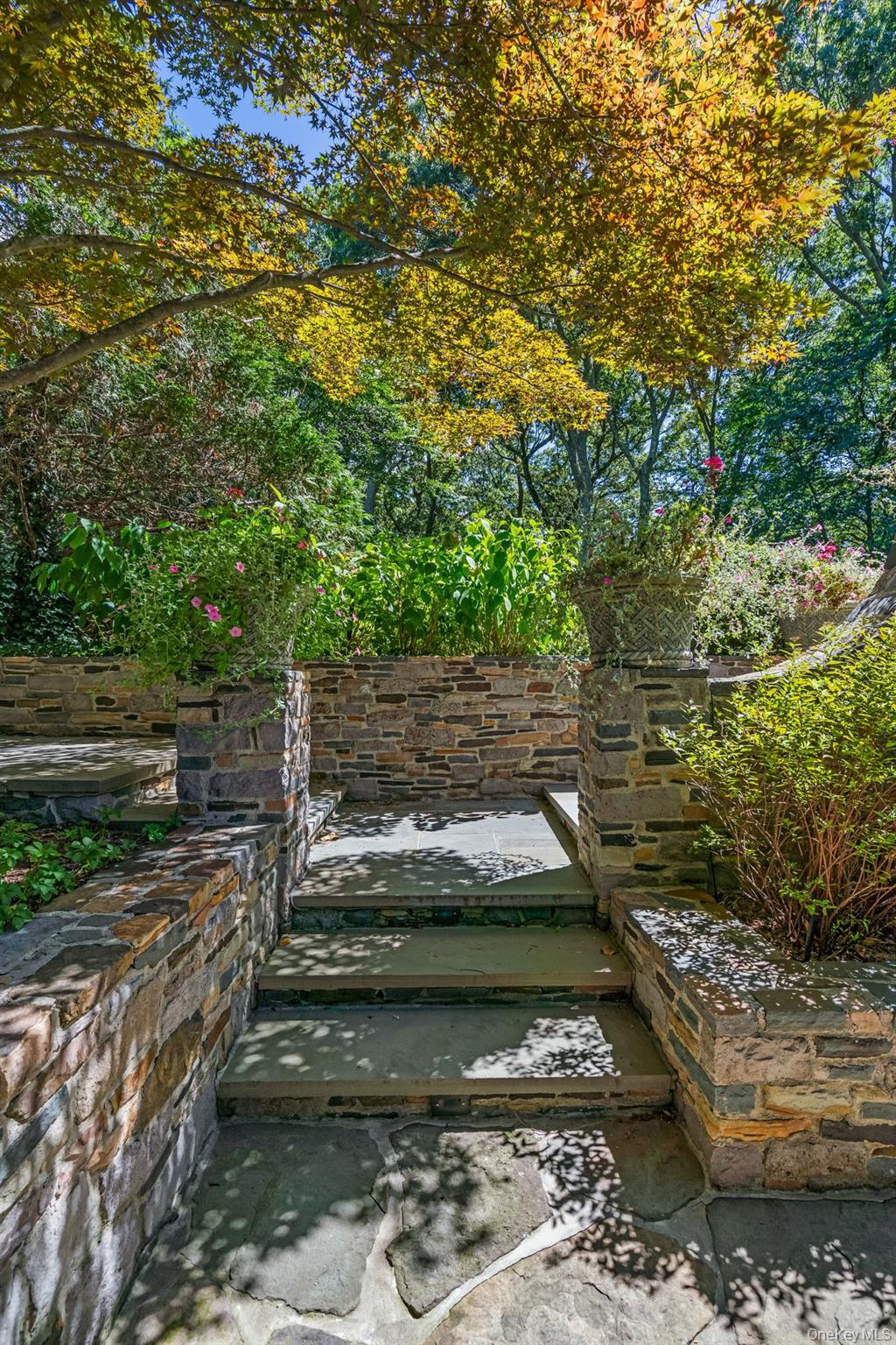 4 Red Fox Lane, Upper Brookville, NY 11545