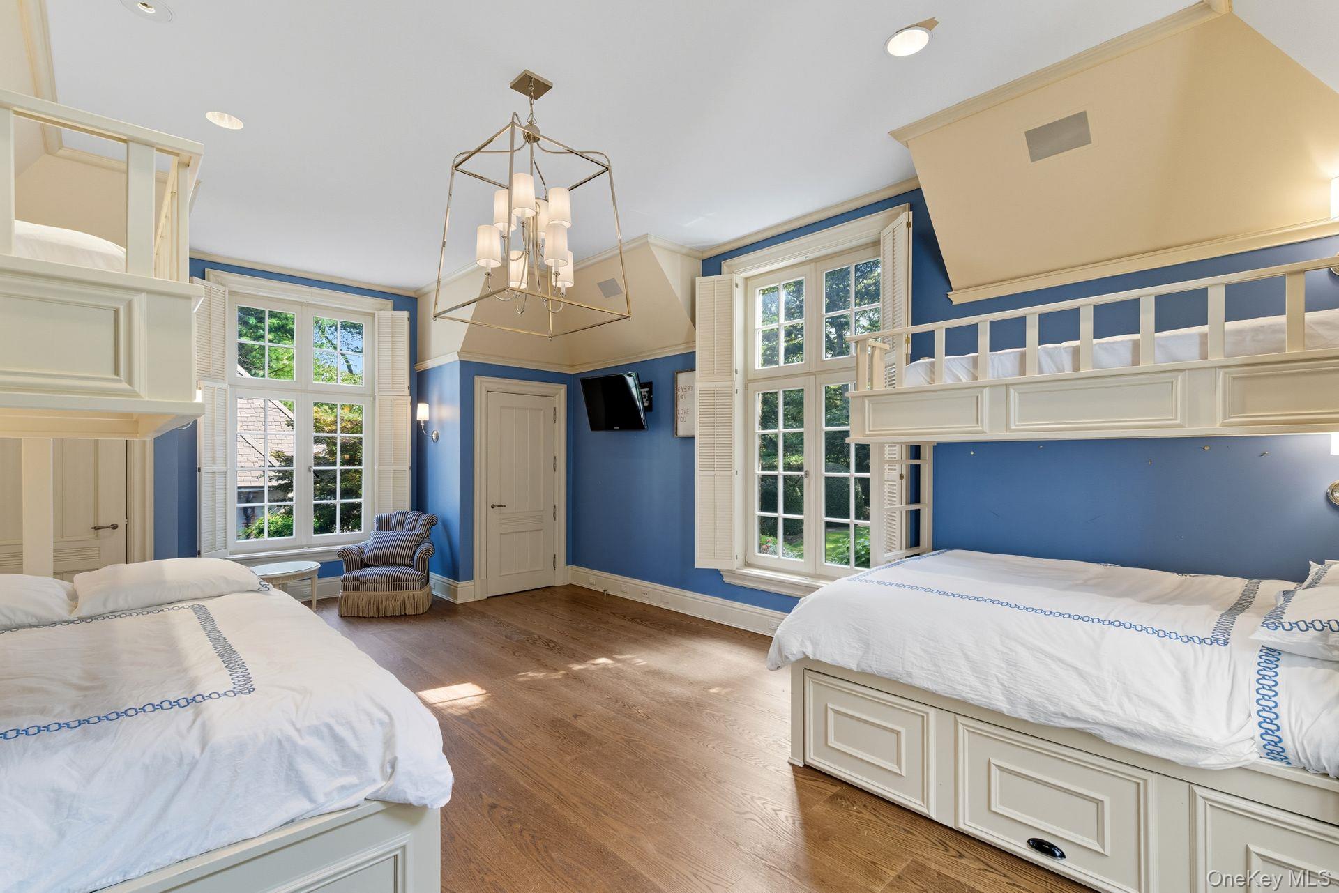 4 Red Fox Lane, Upper Brookville, NY 11545