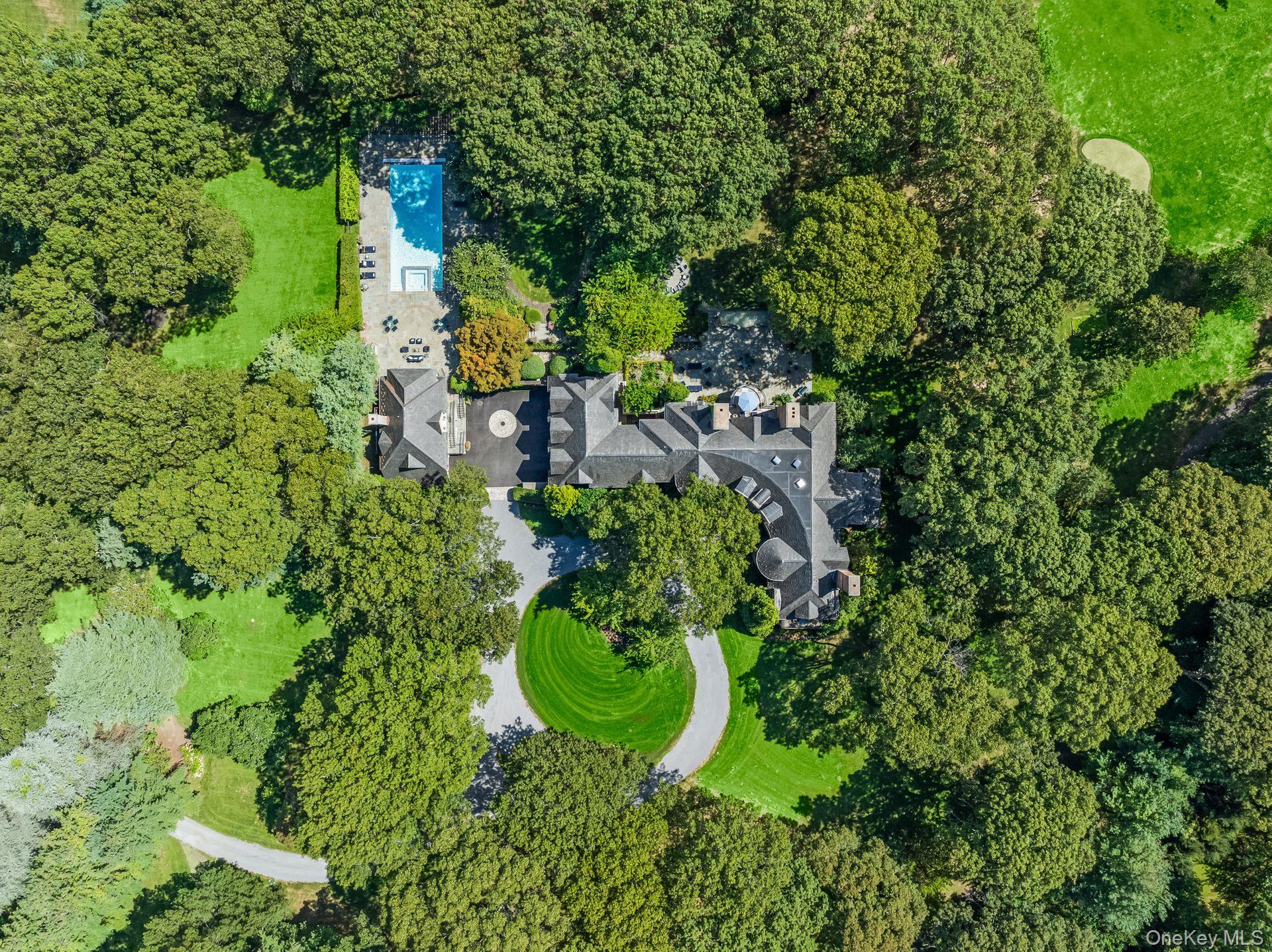 4 Red Fox Lane, Upper Brookville, NY 11545