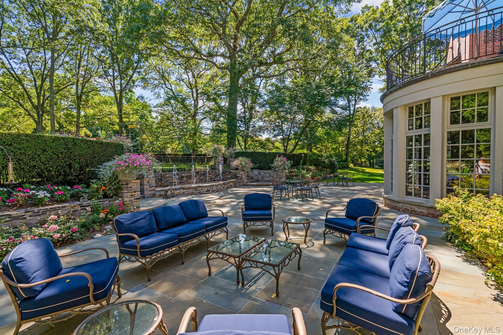 4 Red Fox Lane, Upper Brookville, NY 11545