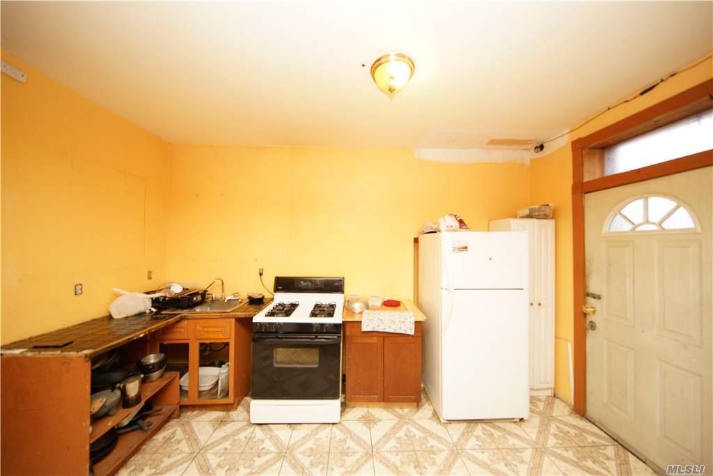 21 Charlotte Street, Ridgewood, NY 11385