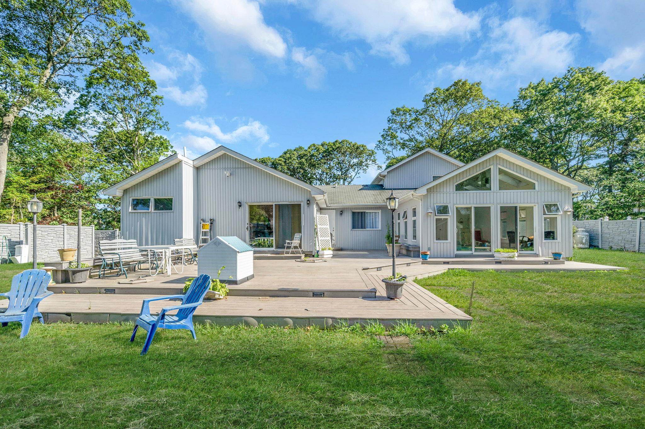 26 Liber Boulevard, Farmingville, NY 11738