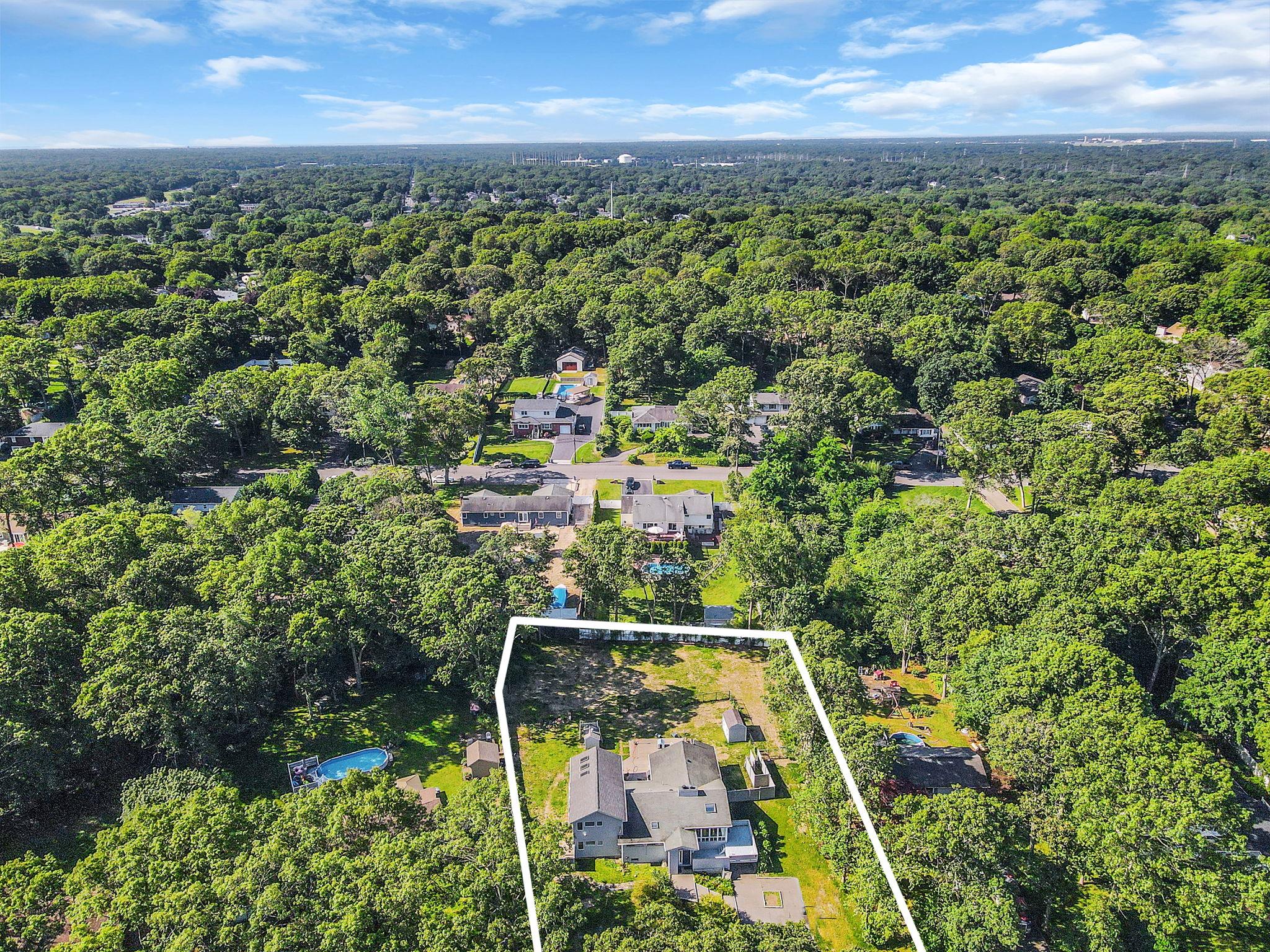 26 Liber Boulevard, Farmingville, NY 11738