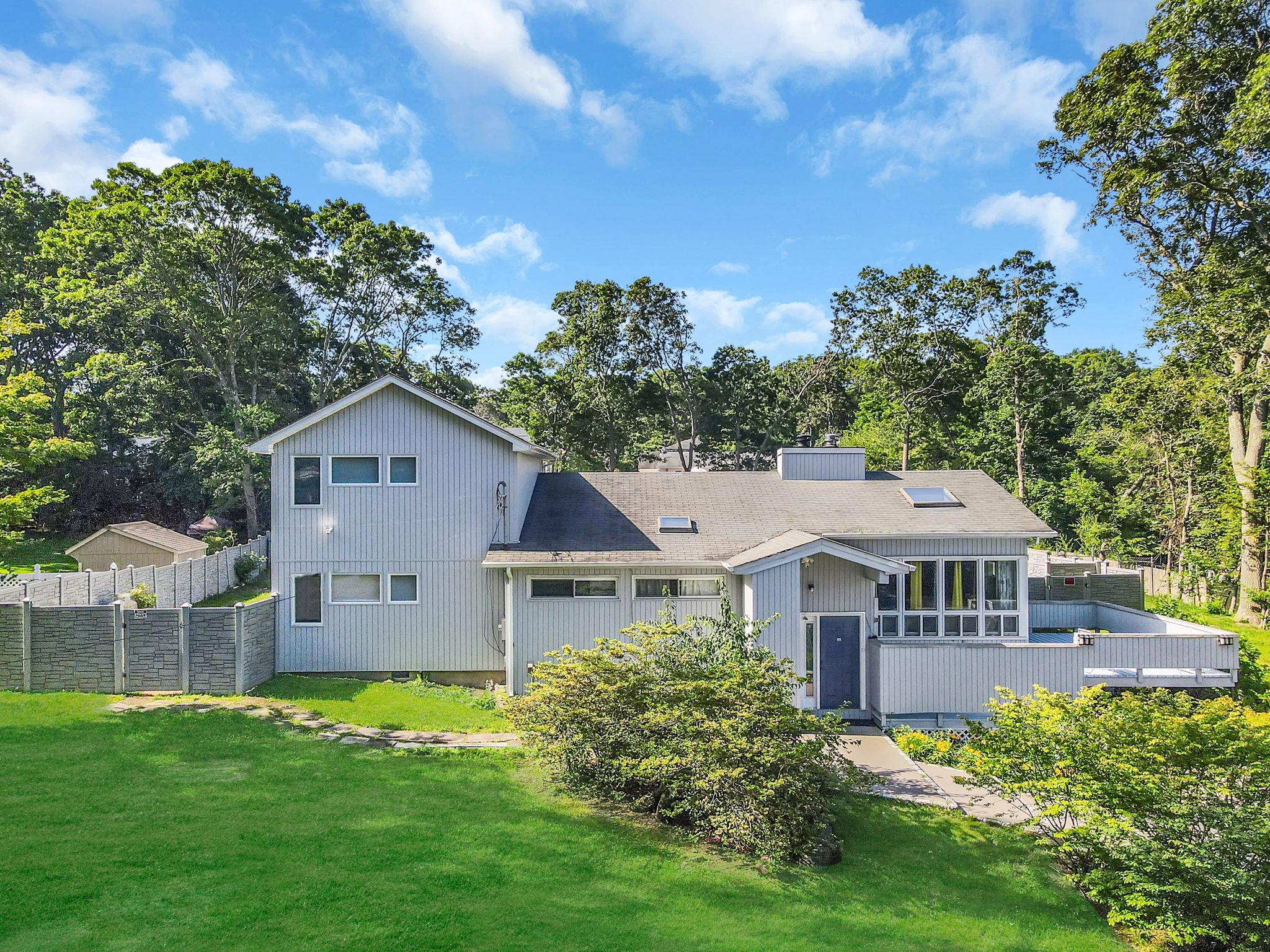 26 Liber Boulevard, Farmingville, NY 11738