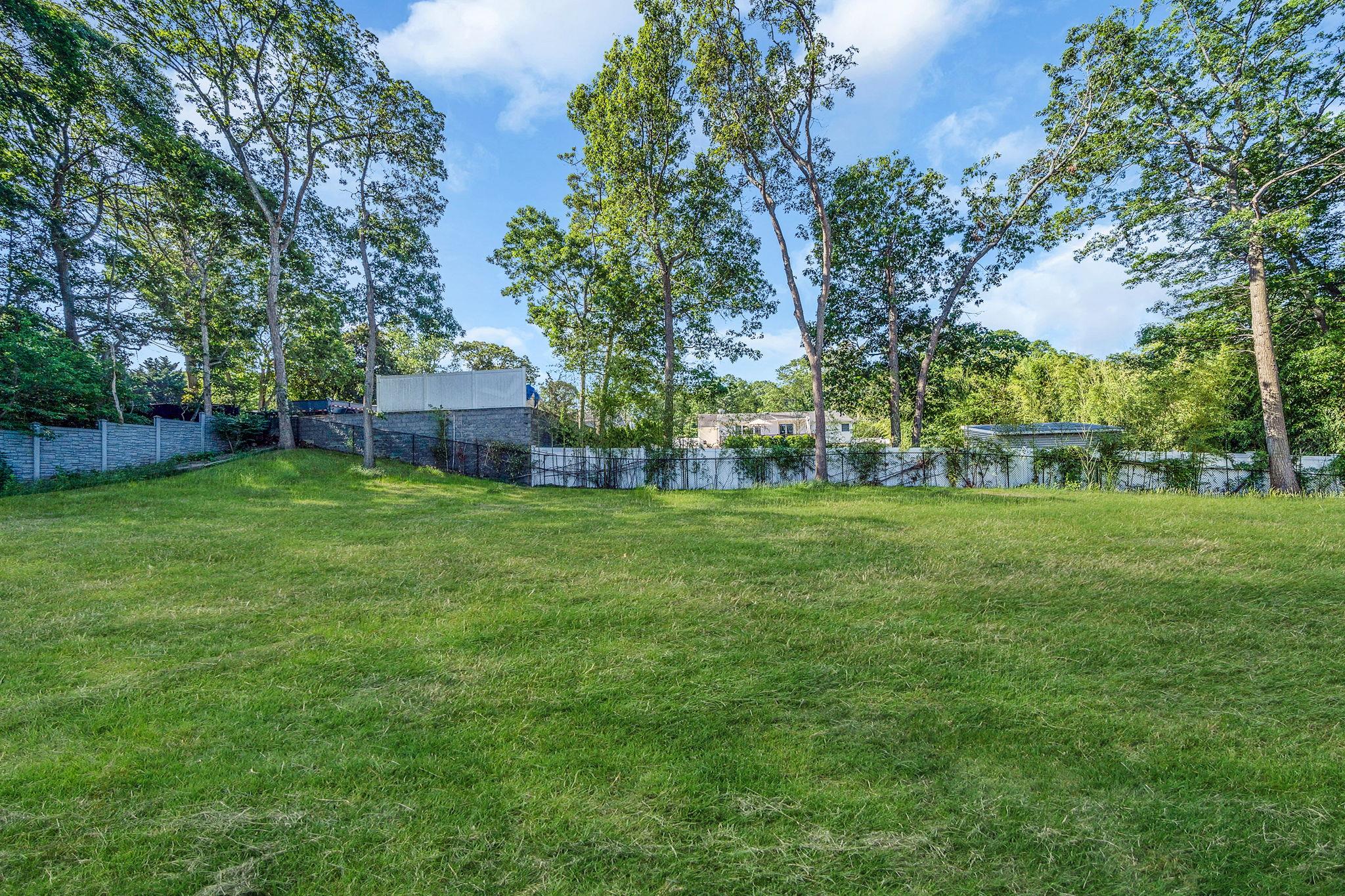 26 Liber Boulevard, Farmingville, NY 11738