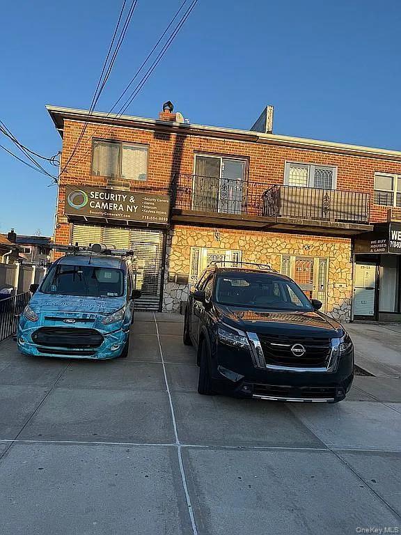 7511 164th St, Fresh Meadows, NY 11366