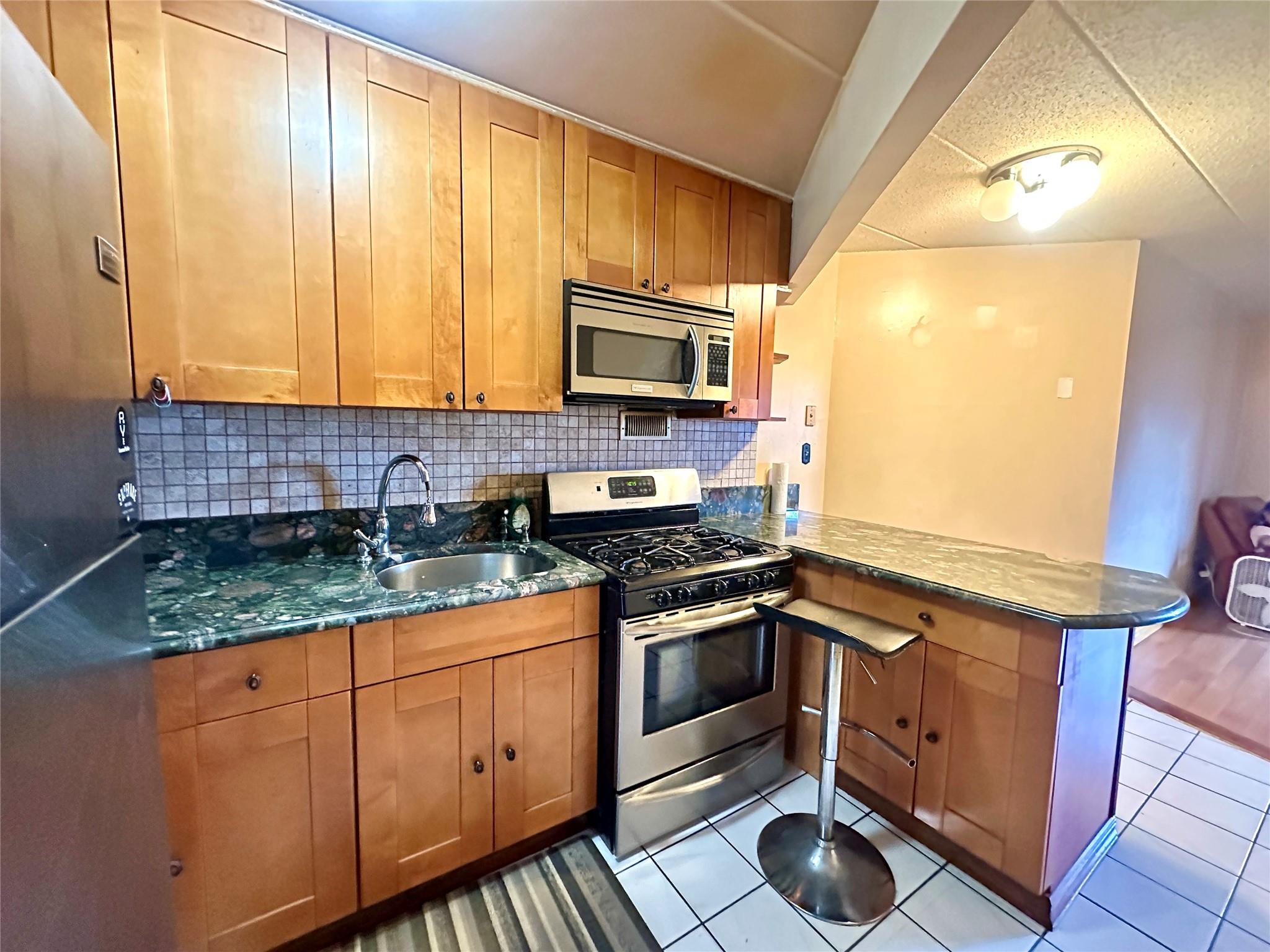 130-14 60 Avenue # 2E, Flushing, NY 11355