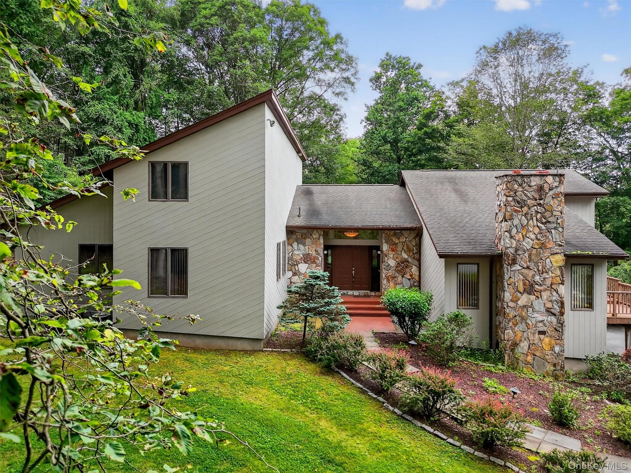 35 Greenlawn Road, Amawalk, NY 10501