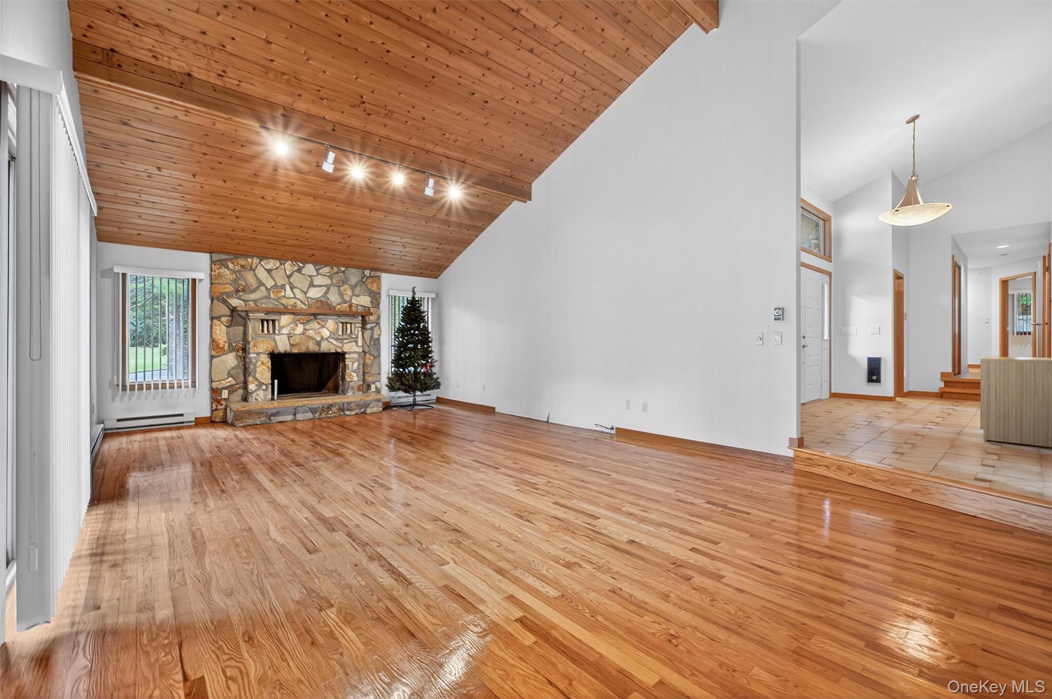 35 Greenlawn Road, Amawalk, NY 10501