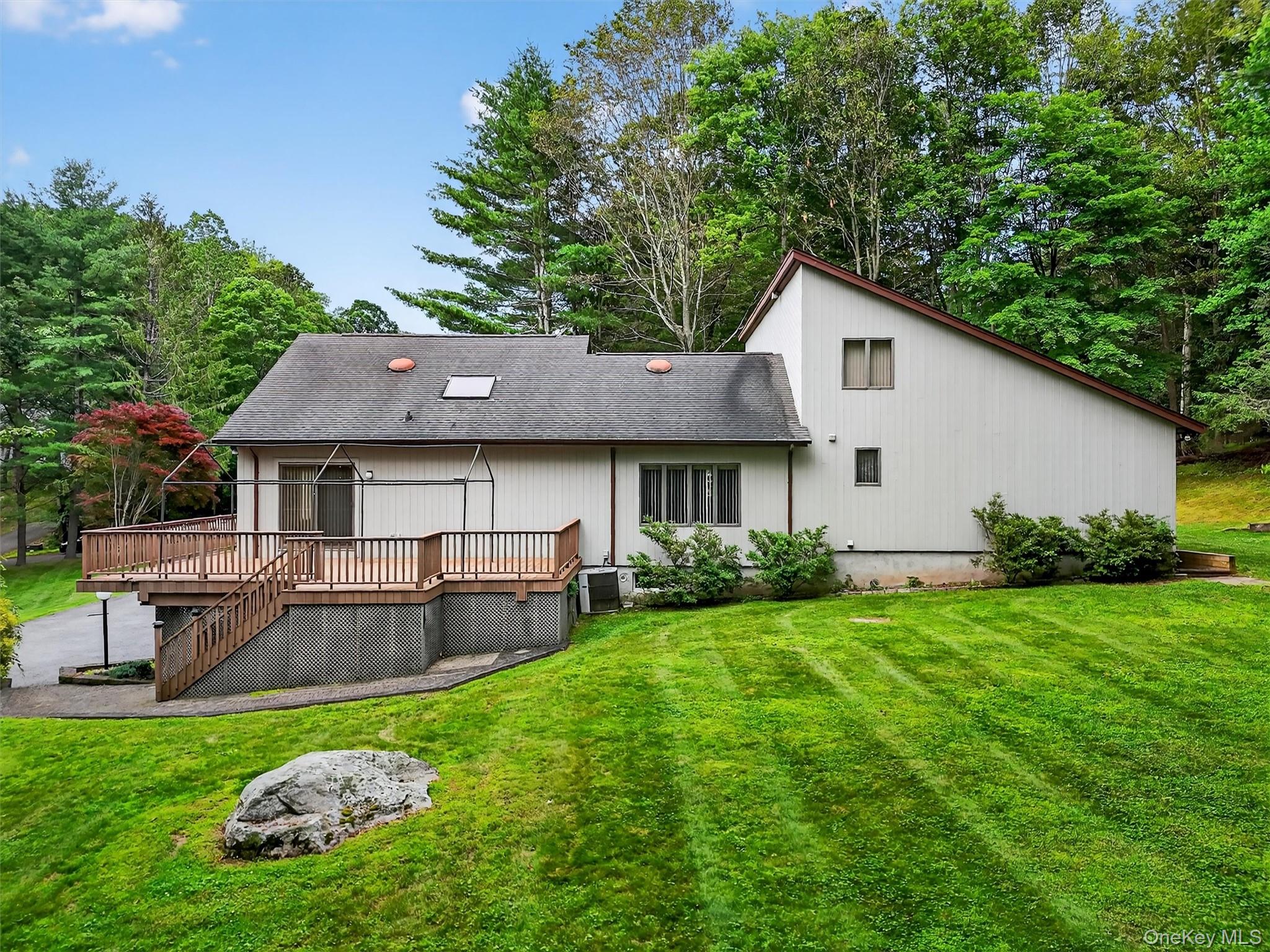 35 Greenlawn Road, Amawalk, NY 10501