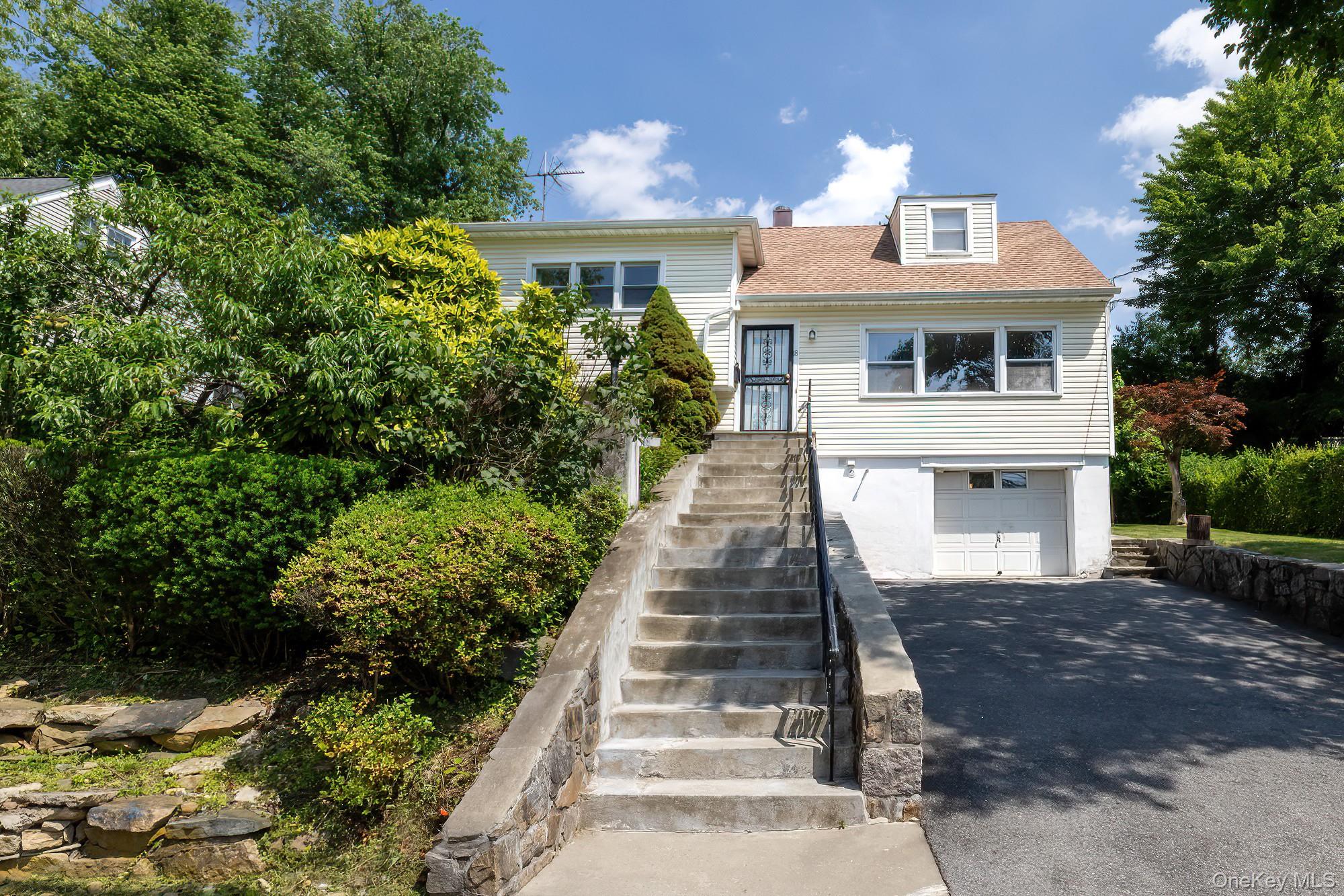 18 Gainsborg Avenue E, West Harrison, NY 10604