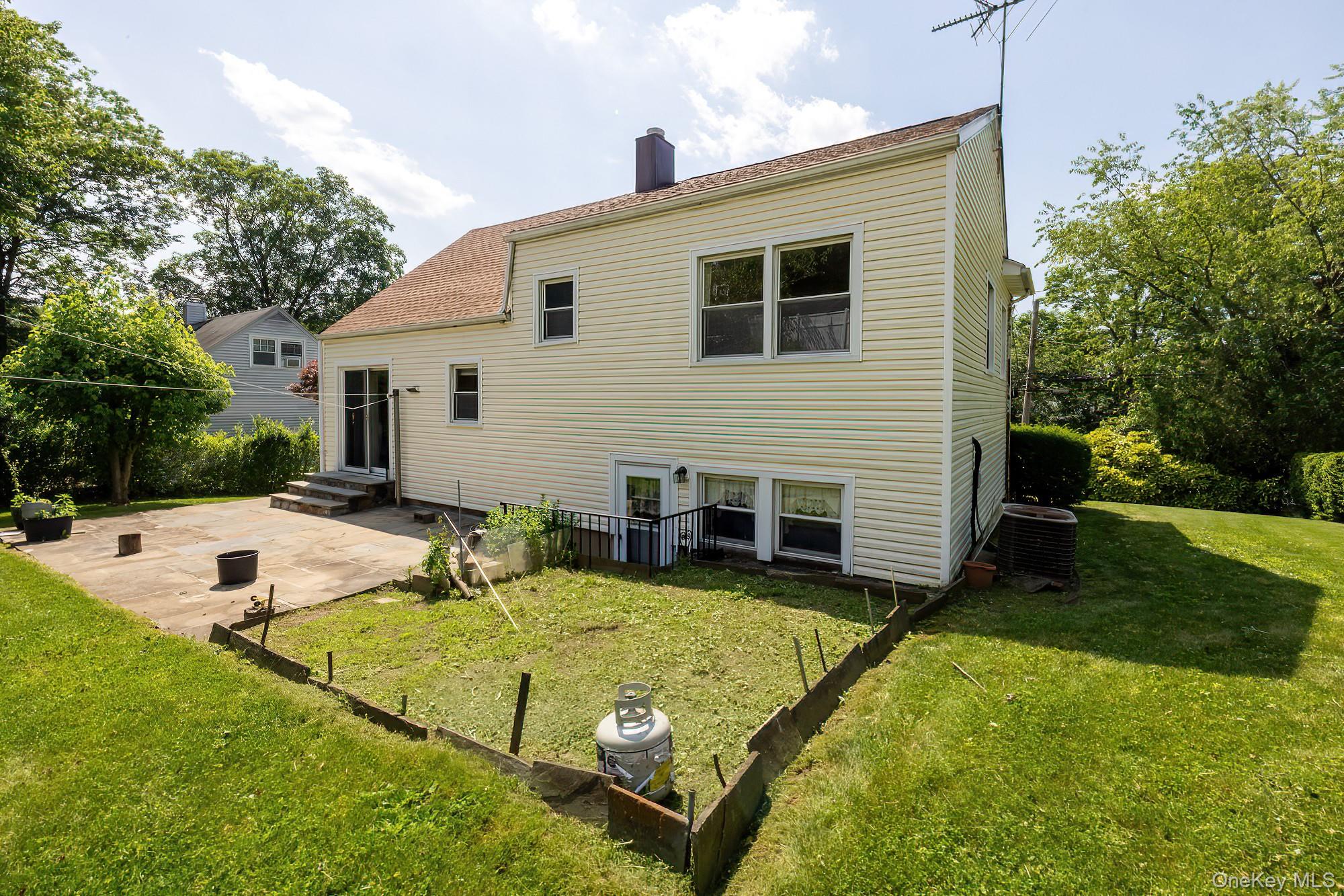 18 Gainsborg Avenue E, West Harrison, NY 10604