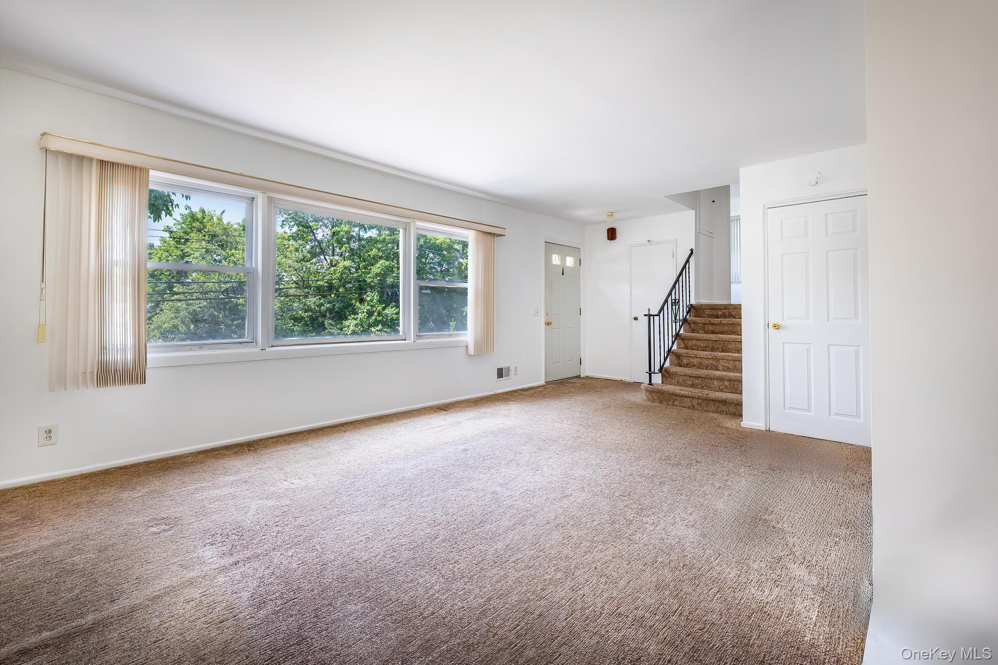 18 Gainsborg Avenue E, West Harrison, NY 10604