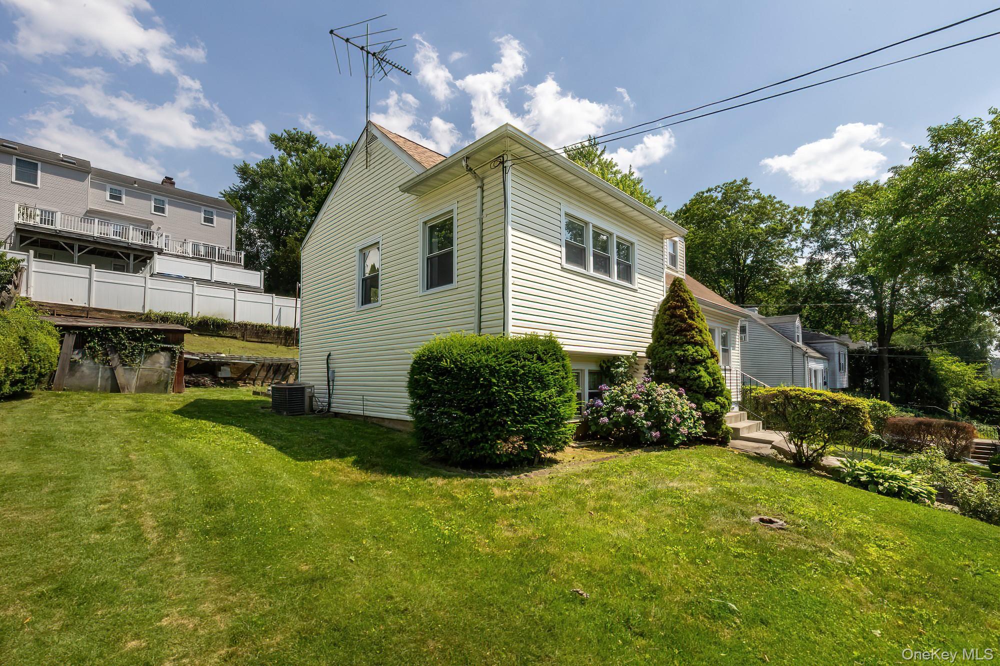 18 Gainsborg Avenue E, West Harrison, NY 10604