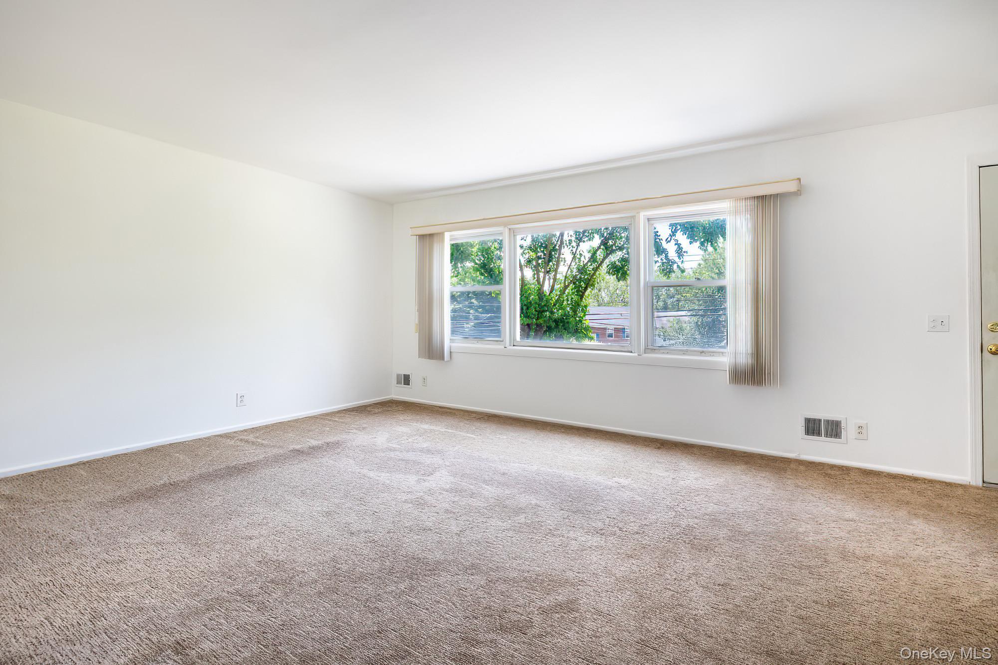 18 Gainsborg Avenue E, West Harrison, NY 10604