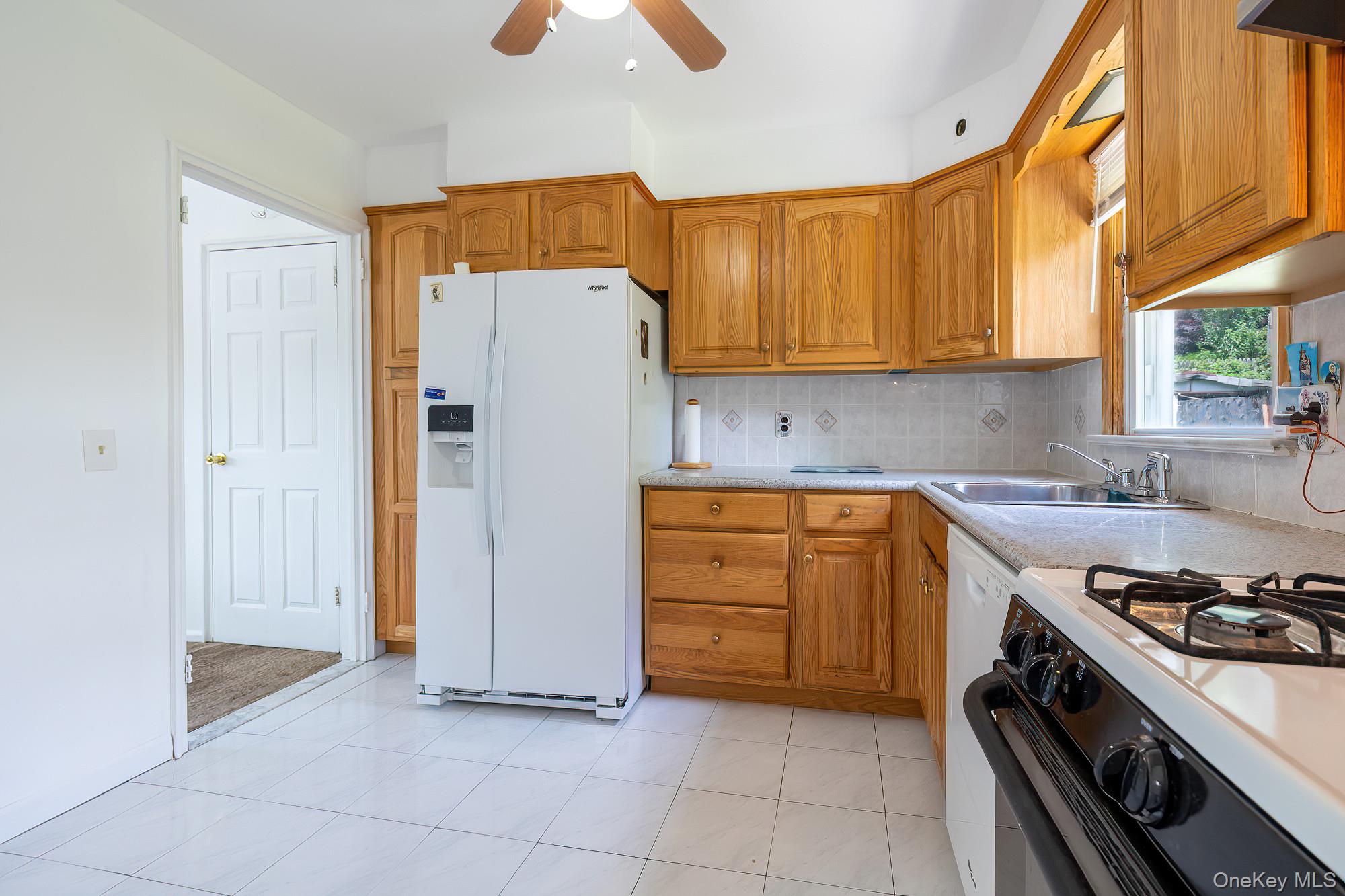 18 Gainsborg Avenue E, West Harrison, NY 10604