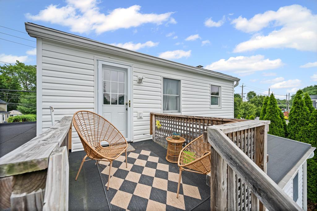 425 Lake Avenue, Saint James, NY 11780