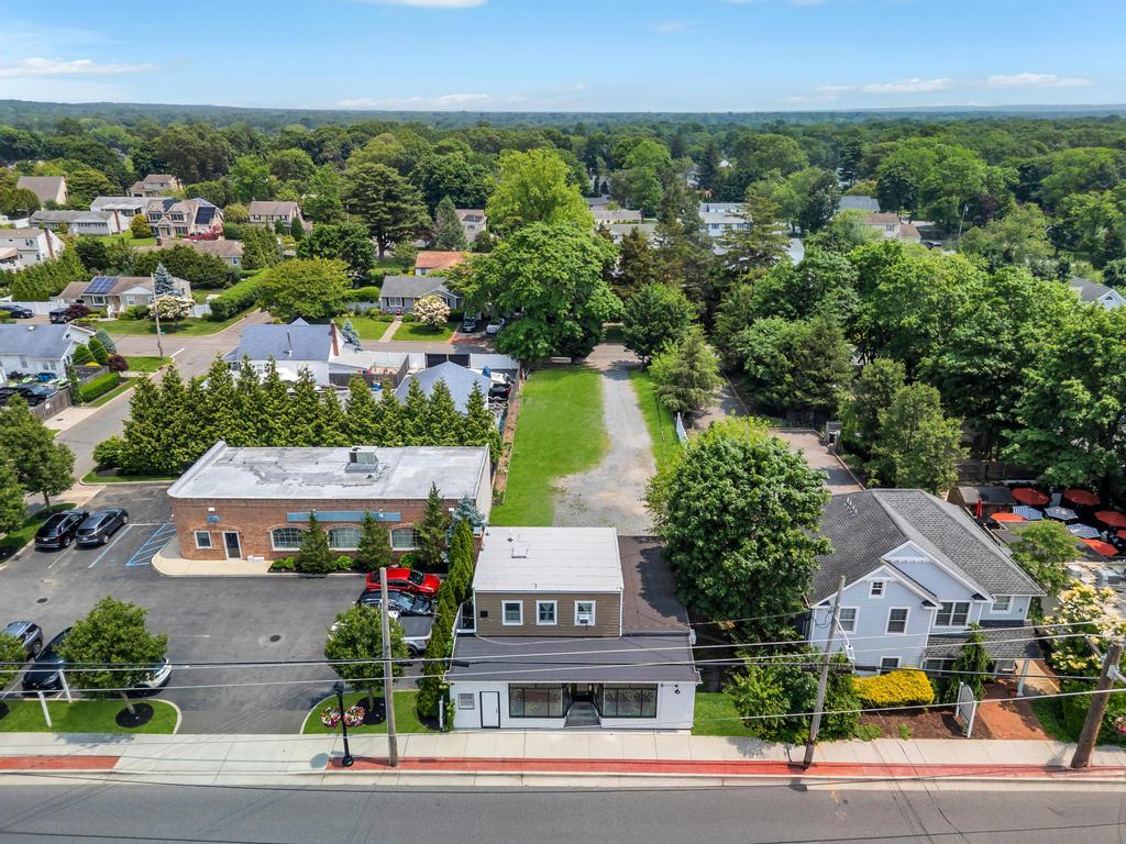 425 Lake Avenue, Saint James, NY 11780