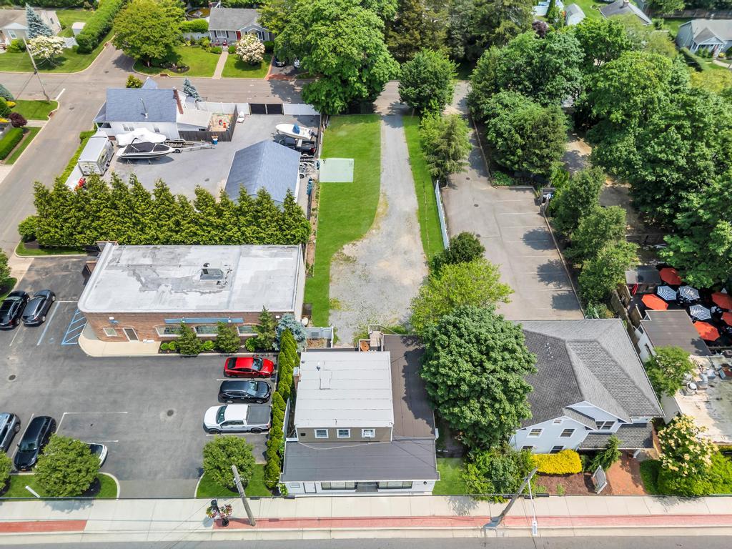 425 Lake Avenue, Saint James, NY 11780