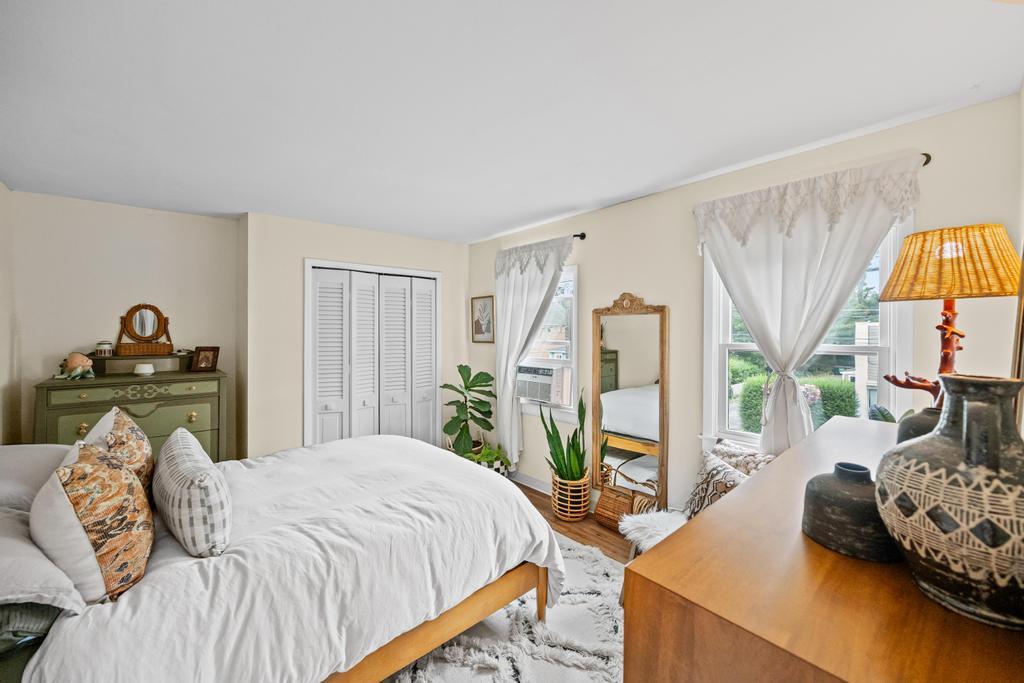 425 Lake Avenue, Saint James, NY 11780
