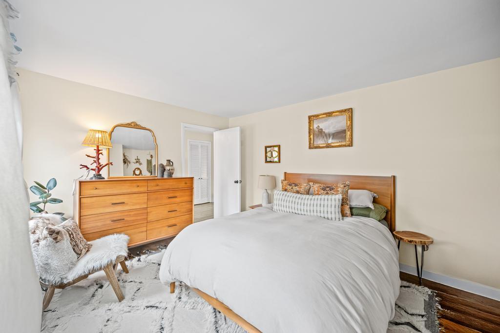 425 Lake Avenue, Saint James, NY 11780