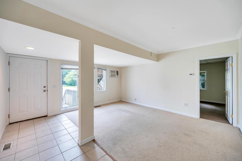 425 Lake Avenue, Saint James, NY 11780