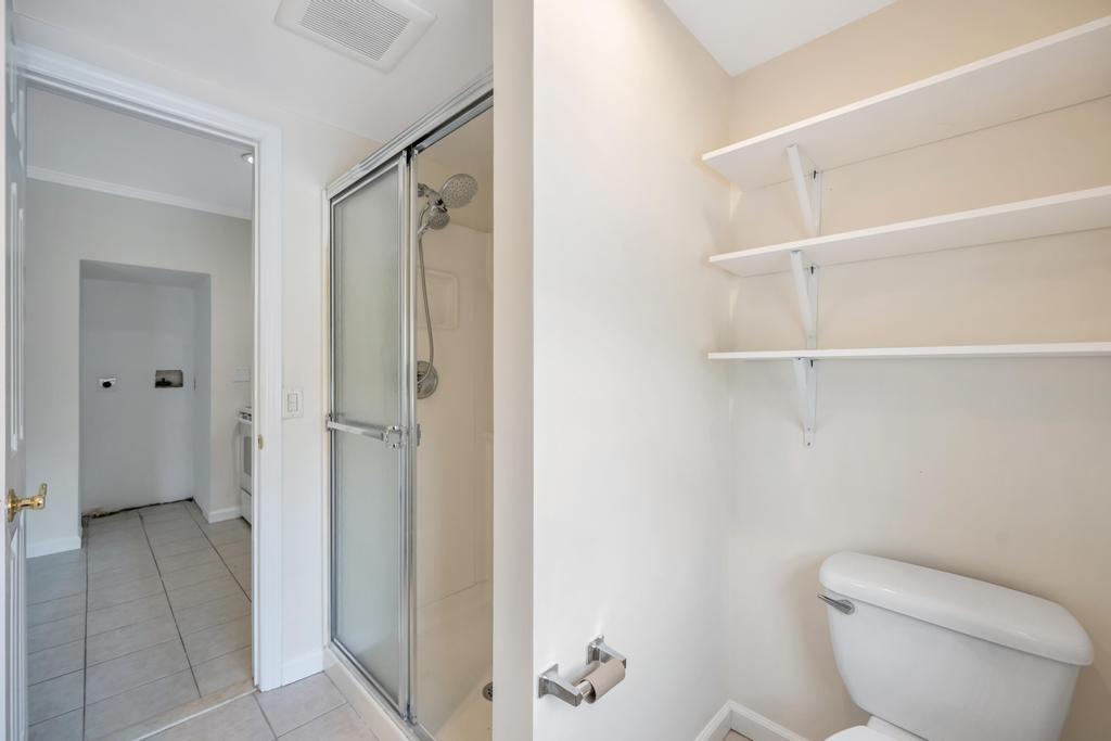 425 Lake Avenue, Saint James, NY 11780