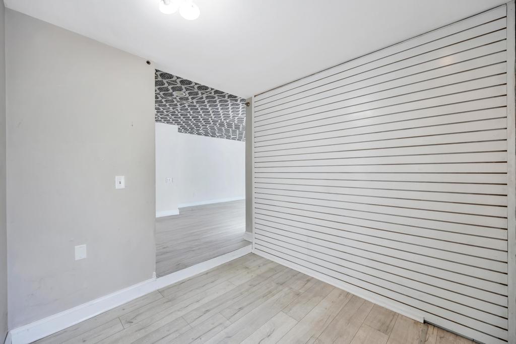 425 Lake Avenue, Saint James, NY 11780