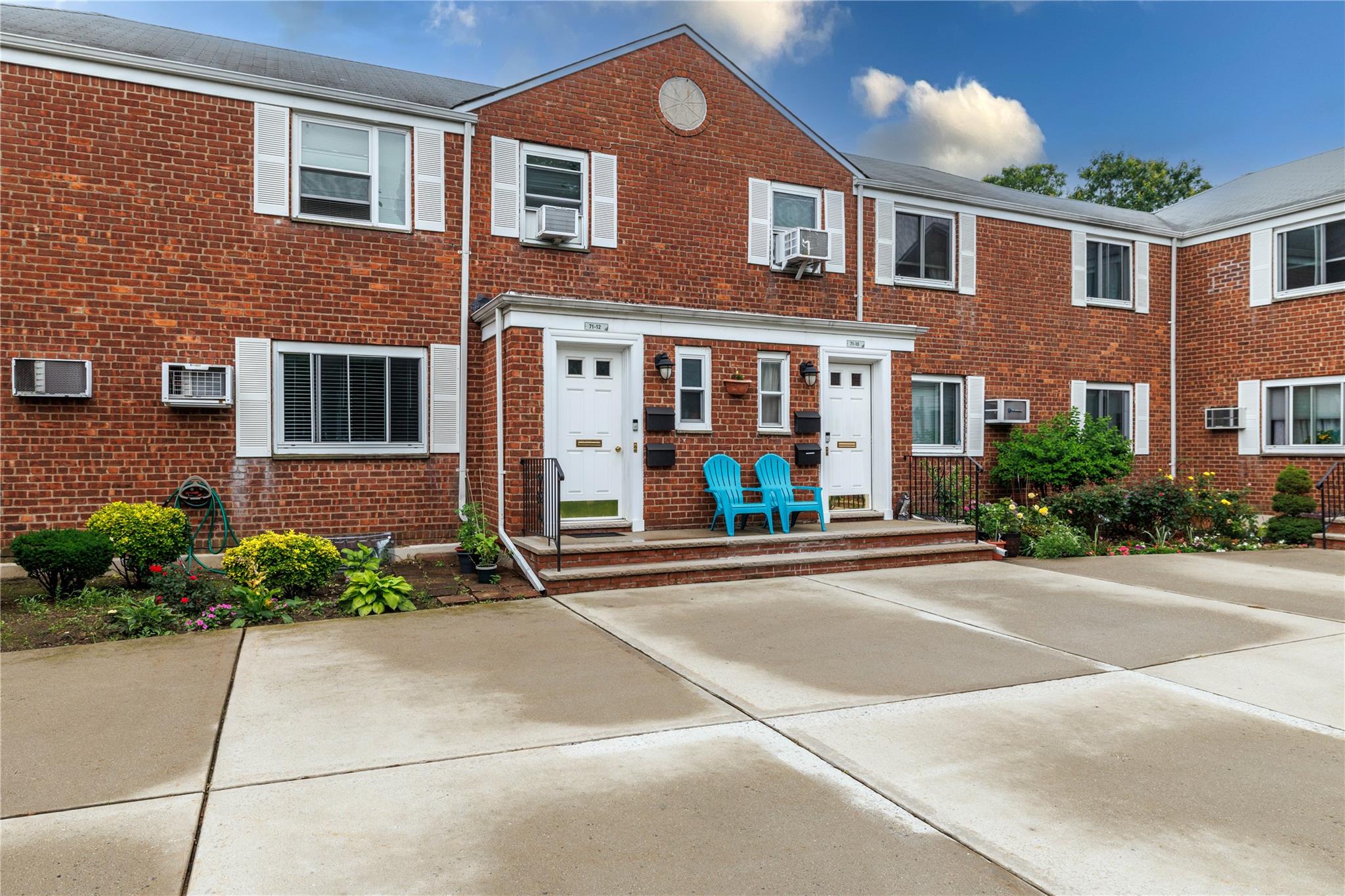 71-12 260 Street # H  1st Floor, Glen Oaks, NY 11004