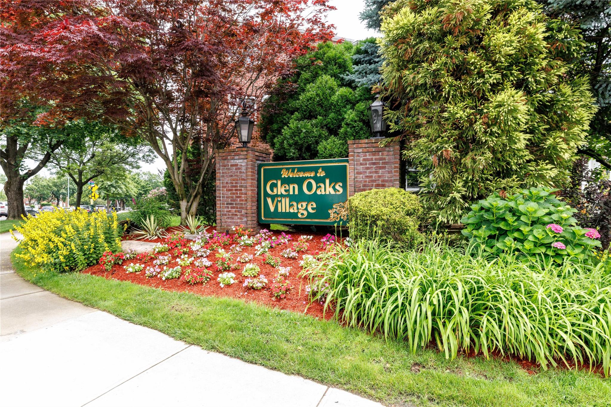 71-12 260 Street # H  1st Floor, Glen Oaks, NY 11004