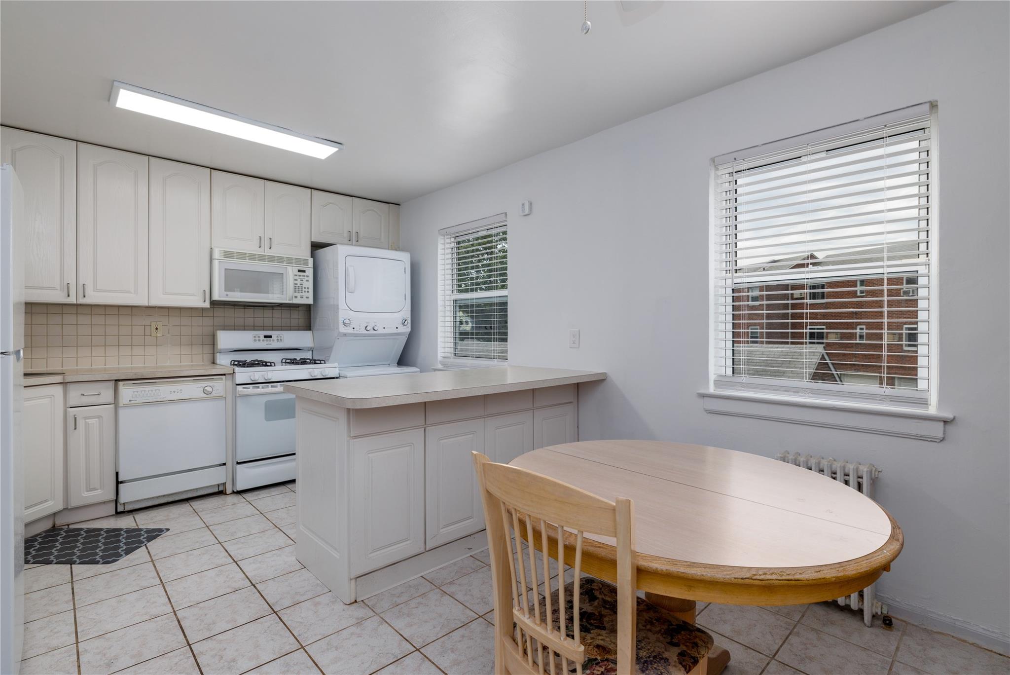 71-12 260 Street # H  1st Floor, Glen Oaks, NY 11004