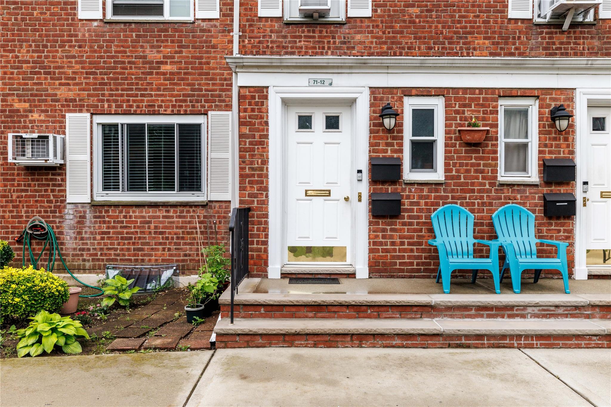 71-12 260 Street # H  1st Floor, Glen Oaks, NY 11004