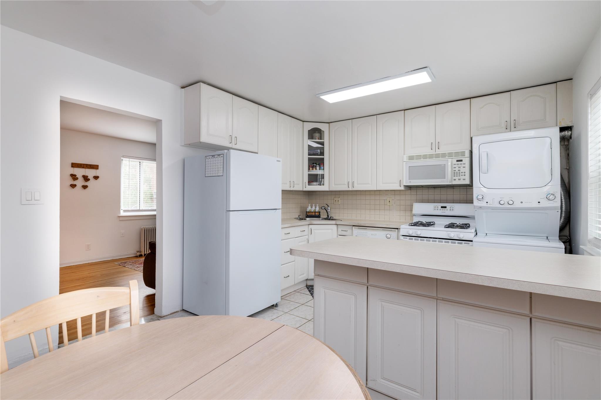 71-12 260 Street # H  1st Floor, Glen Oaks, NY 11004