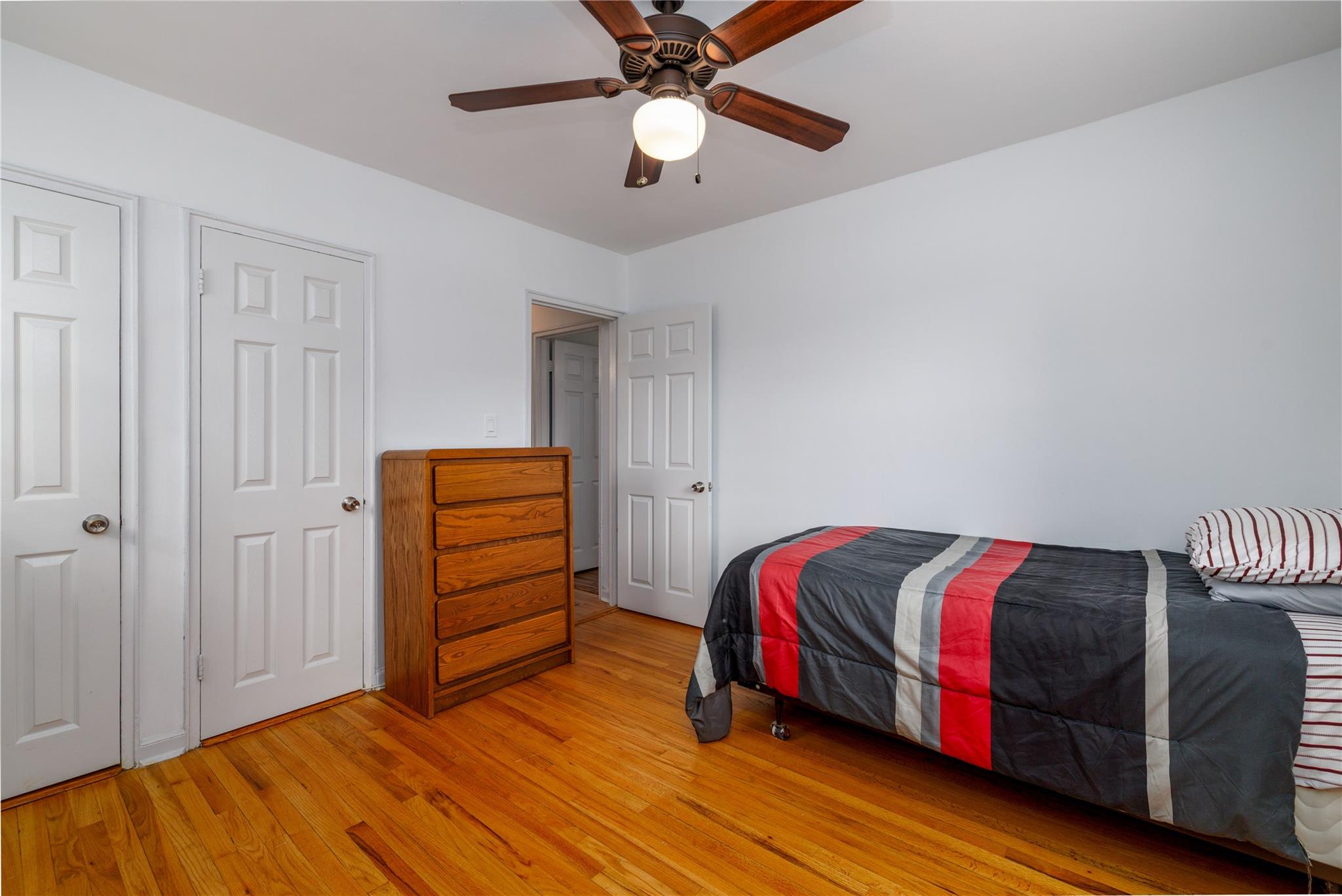 71-12 260 Street # H  1st Floor, Glen Oaks, NY 11004
