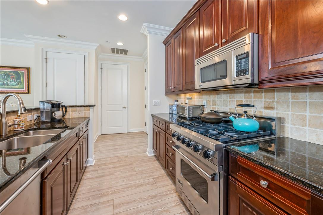 1 Christie Place # 205E, Scarsdale, NY 10583