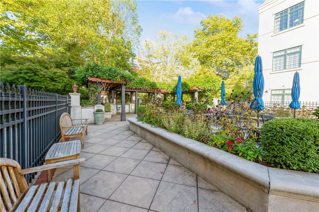 1 Christie Place # 205E, Scarsdale, NY 10583