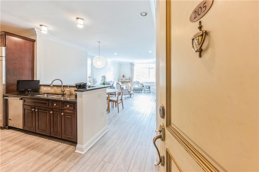 1 Christie Place # 205E, Scarsdale, NY 10583