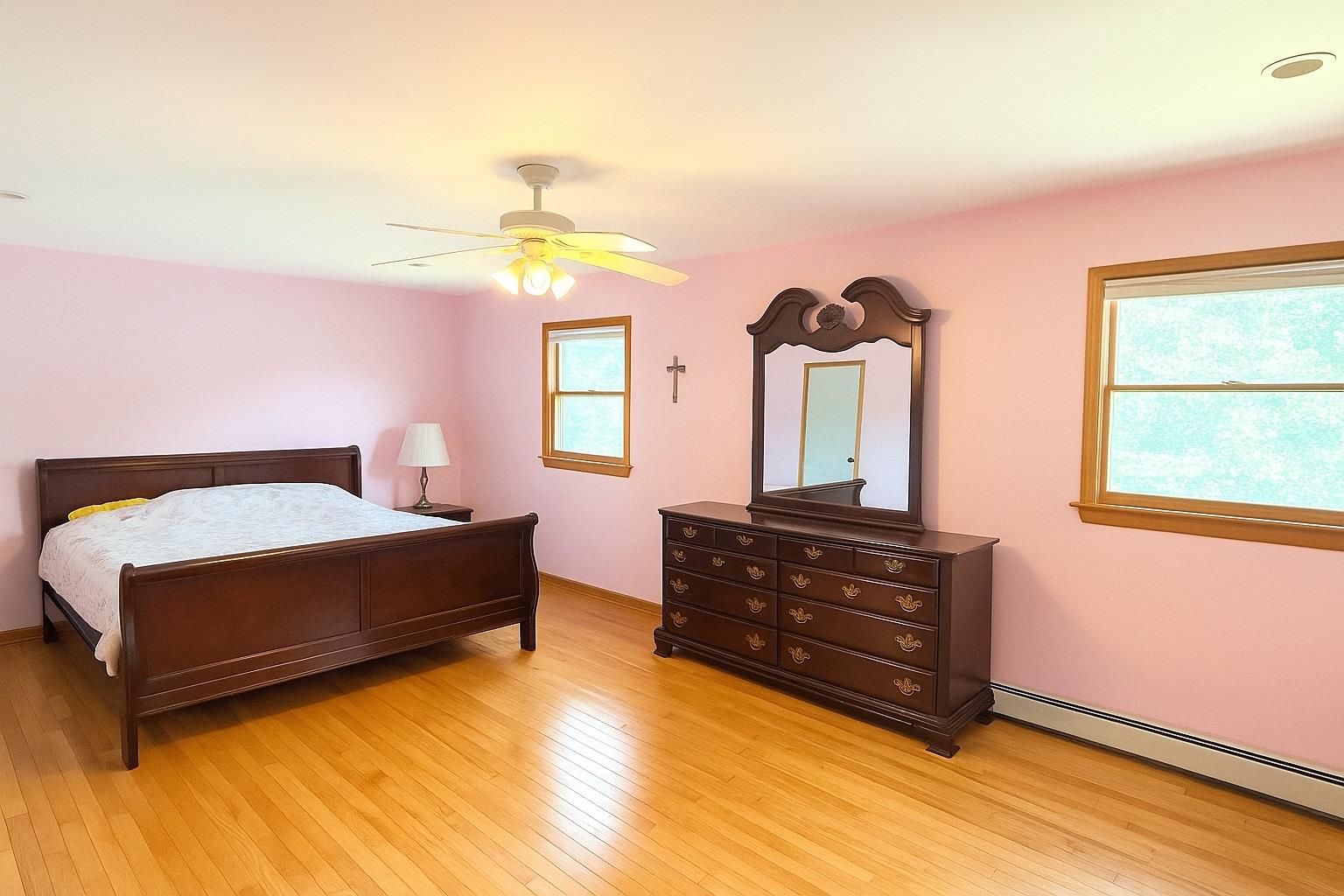 77 Hampton Place, Freeport, NY 11520