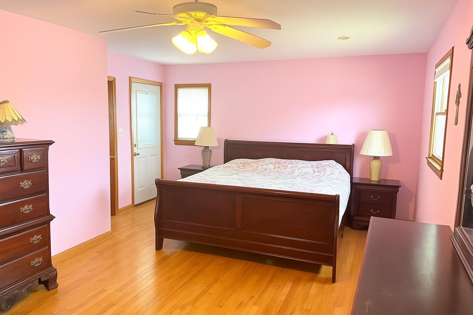 77 Hampton Place, Freeport, NY 11520