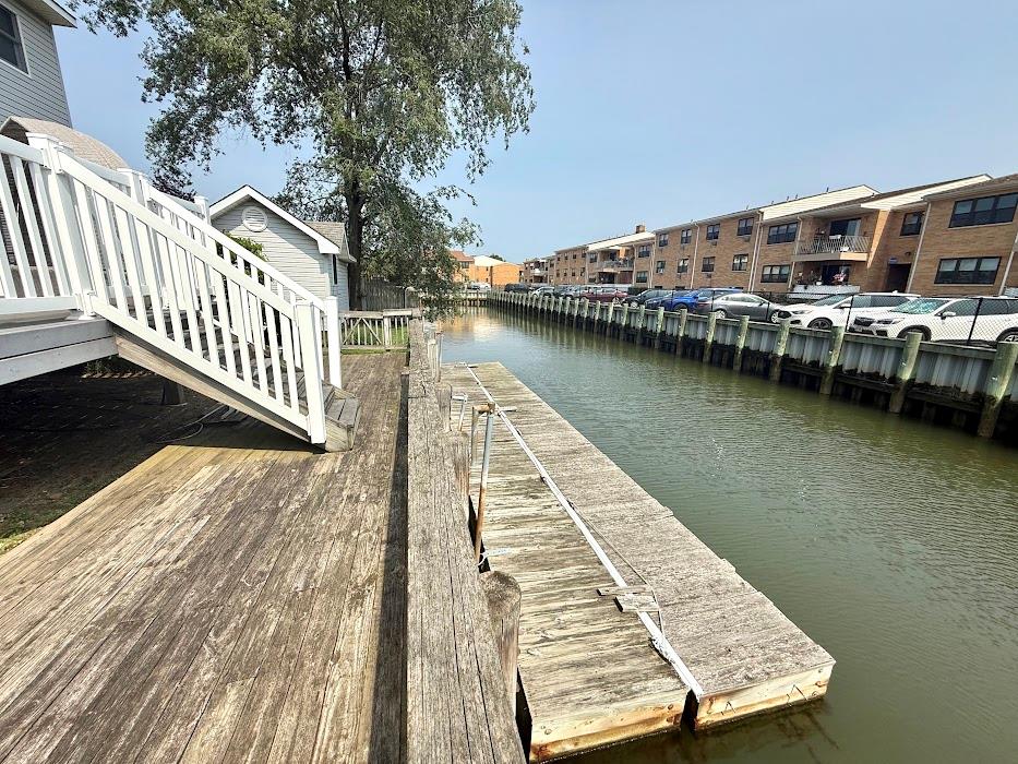 77 Hampton Place, Freeport, NY 11520