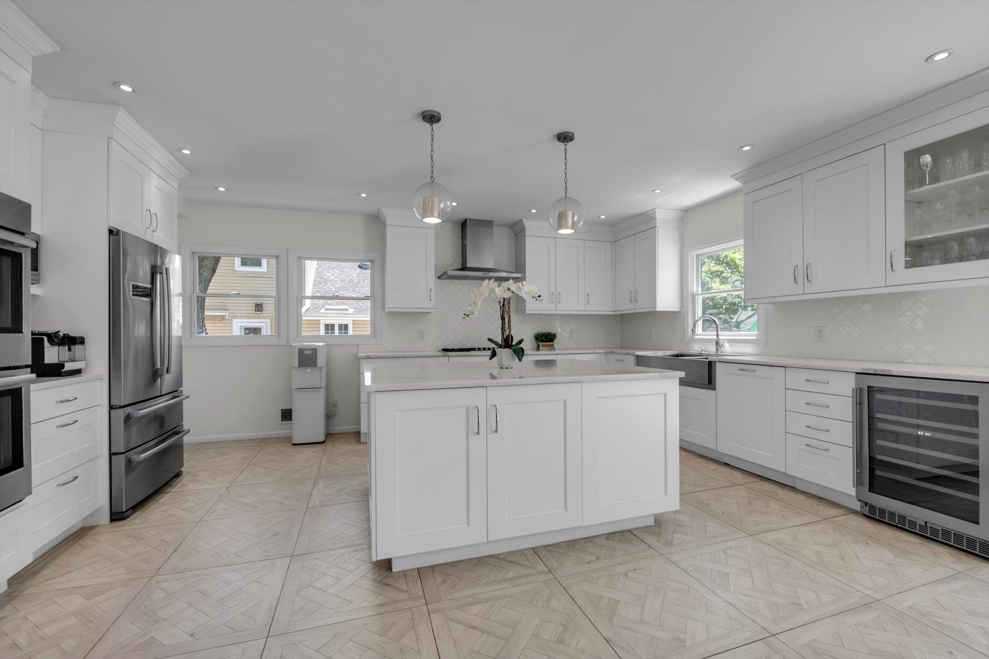 94 Fairview Avenue, Great Neck, NY 11023