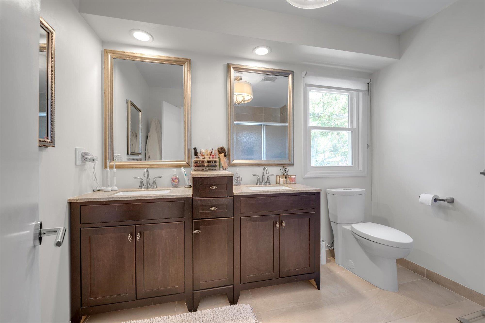 94 Fairview Avenue, Great Neck, NY 11023