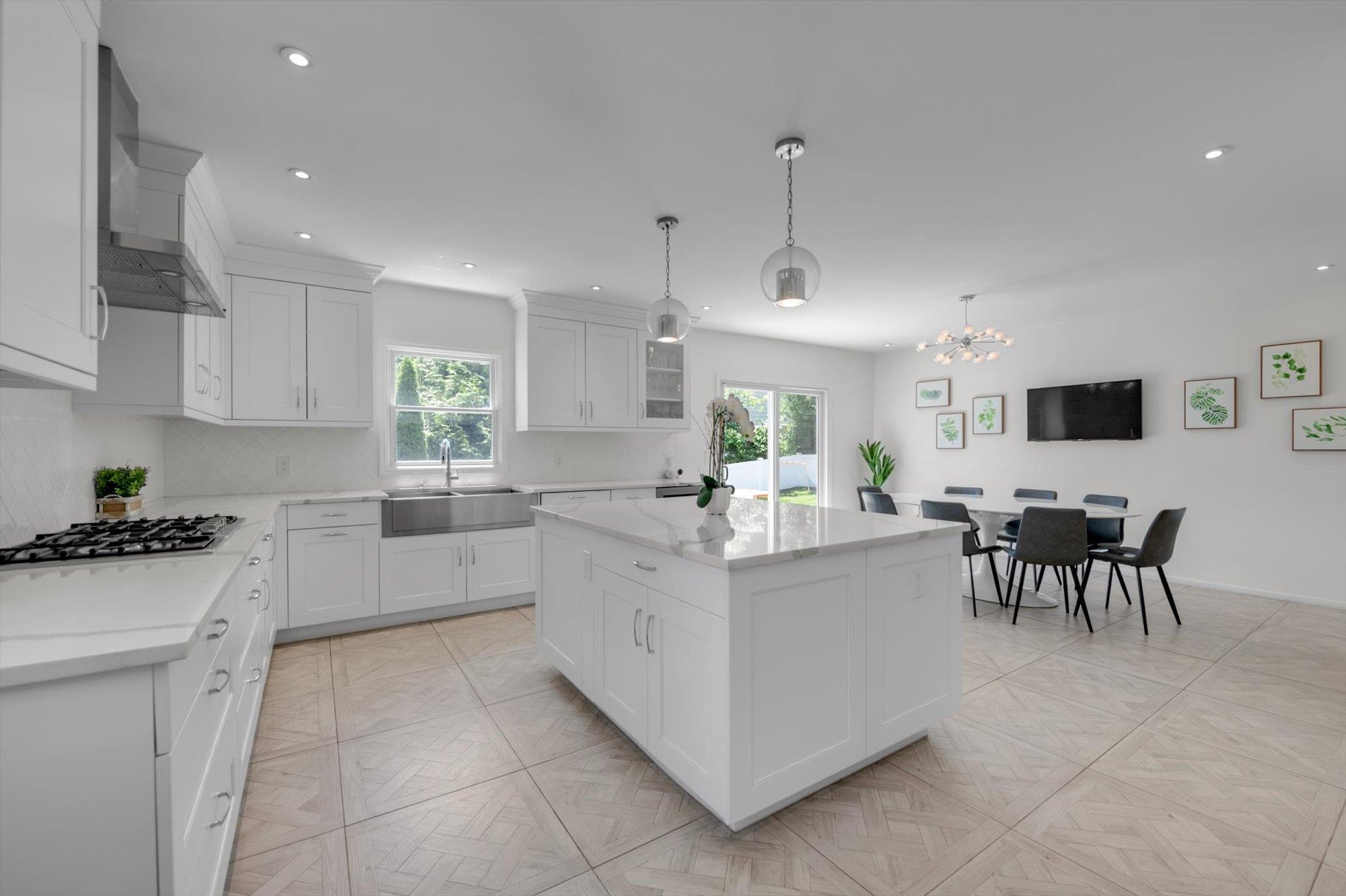 94 Fairview Avenue, Great Neck, NY 11023