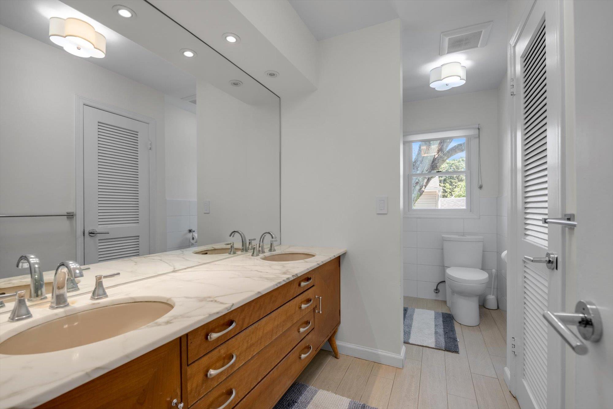 94 Fairview Avenue, Great Neck, NY 11023